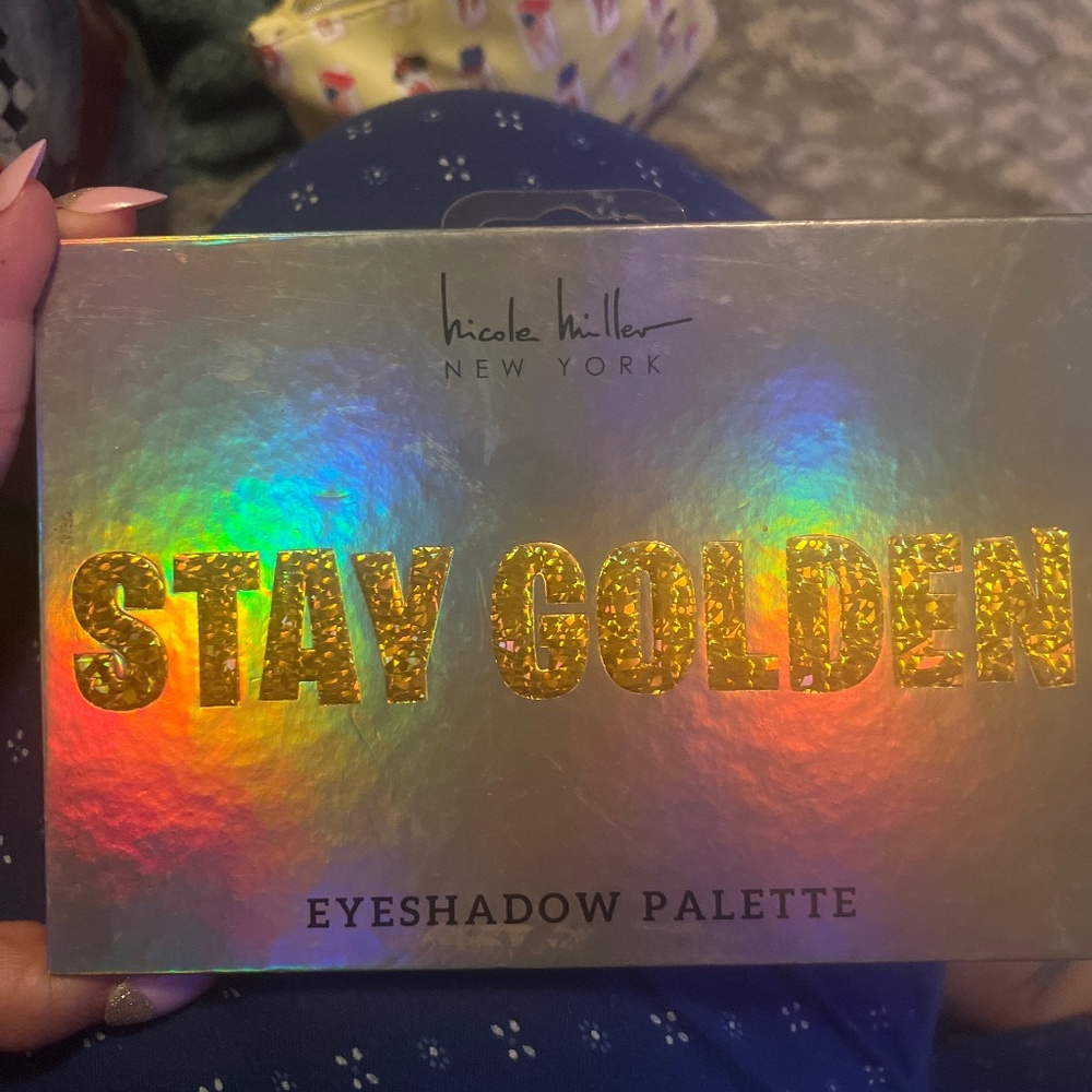 Stay Golden Nichole miller eyeshadow pallet